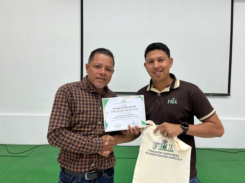 REPSA refuerza su compromiso con los productores a través de capacitación especializada WhatsApp Image 2025 05 22 at 4.47.43 PM