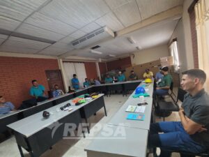 REPSA fortalece la cultura de seguridad en el sector agrícola a través de taller sobre el uso de EPP en la UNAH WhatsApp Image 2026 08 26 at 6.05.03 PM 1